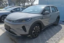 В Китае у дилеров накапливаются новые BYD Sealion 05 DM-i с запасом хода 305 км.