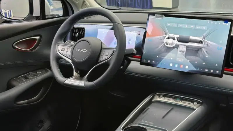 В Китае у дилеров накапливаются новые BYD Sealion 05 DM-i с запасом хода 305 км.