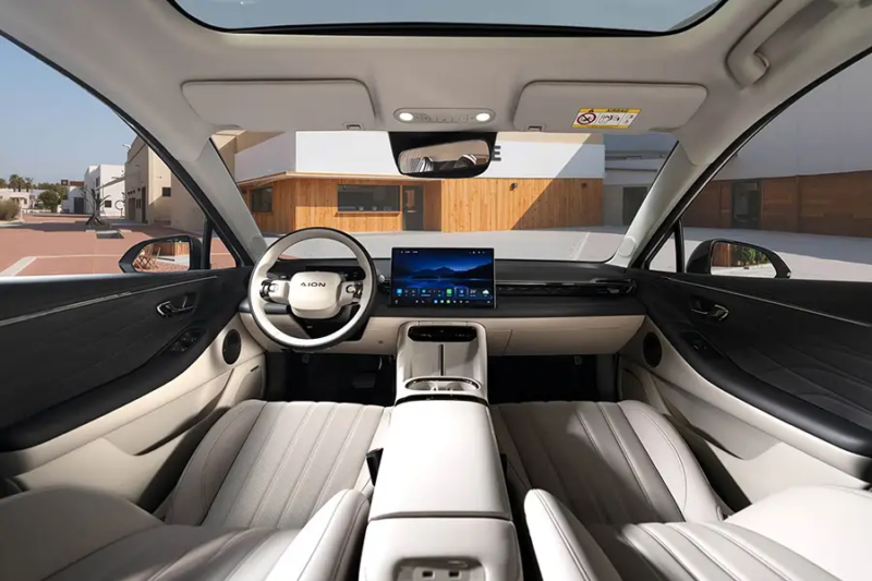 В Китае 8 апреля представят версию GAC Aion RT с заменой аккумулятора за 99 секунд.