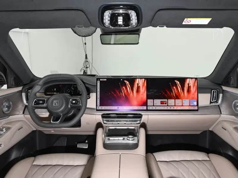 В Китае Zeekr 8X дебютирует 17 апреля с трёхмоторной силовой установкой мощностью 1381 л.с.