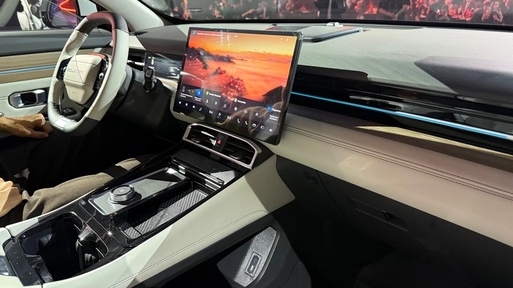 Soueast S06 в Казахстане салон интерьер