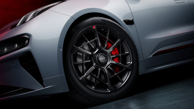 В Китае выпущена специальная версия модели Zeekr 001 в честь её юбилея.